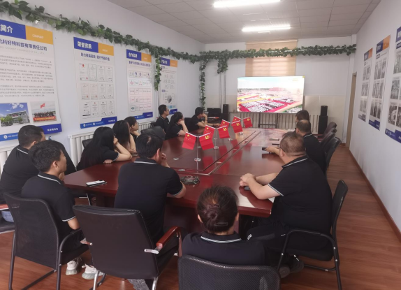 致敬勝利，共燃家國情懷——科好特科技組織員工觀看抗戰勝利 80 周年閱兵式